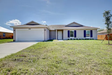 1584 SW Hunnicut Ave, Port Saint Lucie, FL 34953