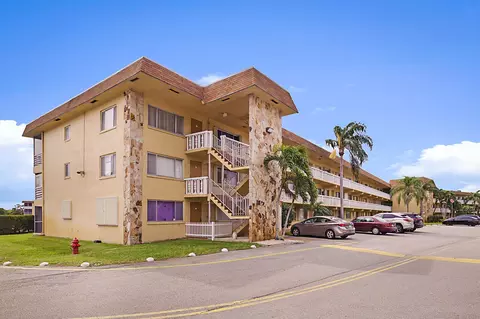 555 Purdy Ln #303, Palm Springs, FL 33461