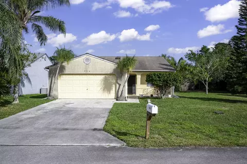 5974 SE Pine Dr, Stuart, FL 34997 photo 2