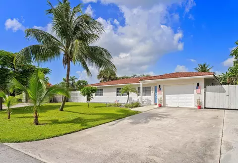 2198 NE 3rd Ave, Boca Raton, FL 33431