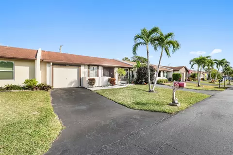 15672 Bottlebrush Cir, Delray Beach, FL 33484
