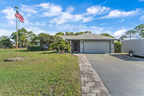 1637 SE Nancy Ln, Port Saint Lucie, FL 34983