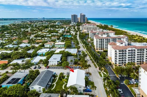 100 Bravado Ln #4, Palm Beach Shores, FL 33404