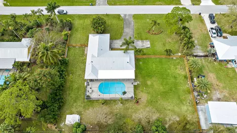 8507 SW 18th Ave, Stuart, FL 34997 photo 2