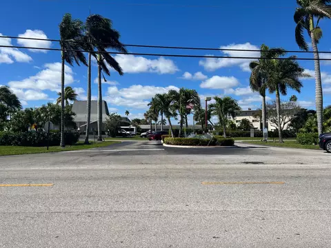 2682 S Garden Dr #103, Lake Worth, FL 33461