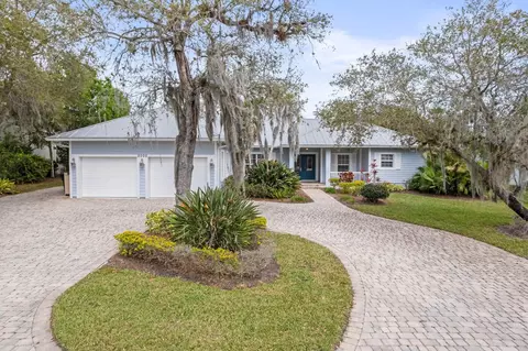 2000 Winding Creek Ln, Fort Pierce, FL 34981