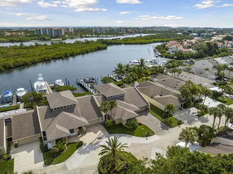 17204 Bay St, Jupiter, FL 33477 photo 4