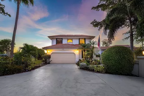 8700 Via Reale, Boca Raton, FL 33496