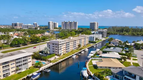 750 NE Spanish River Blvd #109, Boca Raton, FL 33431