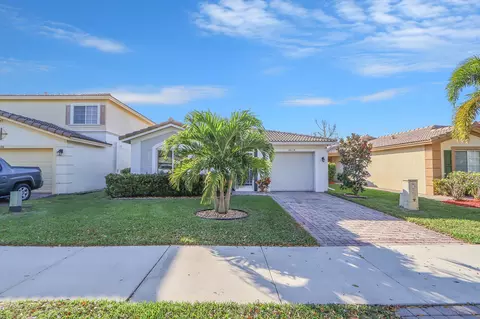4814 SE Graham Dr, Stuart, FL 34997 photo 2