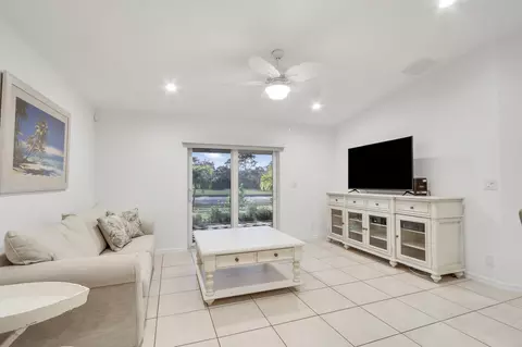 4814 SE Graham Dr, Stuart, FL 34997 photo 9