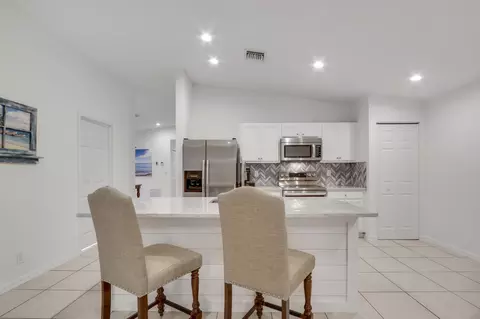 4814 SE Graham Dr, Stuart, FL 34997 photo 6