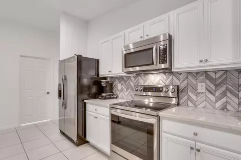 4814 SE Graham Dr, Stuart, FL 34997 photo 4