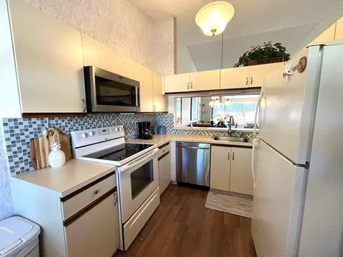 7682 Tahiti Ln #206, Lake Worth, FL 33467