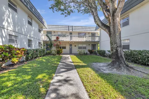 106 Tuscany #B, Delray Beach, FL 33446
