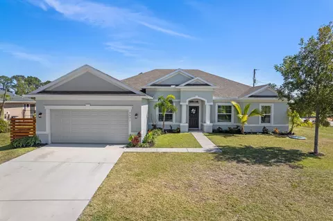 4097 SW Kidd Ct, Port Saint Lucie, FL 34953