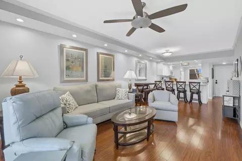 7202 Golf Colony Ct #101, Lake Worth, FL 33467