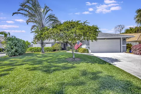 926 Cosmos Ct, Wellington, FL 33414