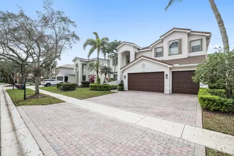 19650 Estuary Dr, Boca Raton, FL 33498