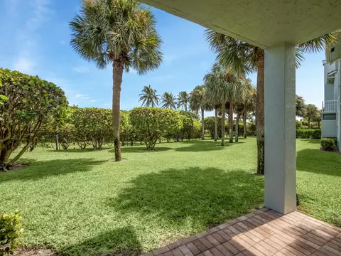 607 Mainsail Cir, Jupiter, FL 33477 photo 3