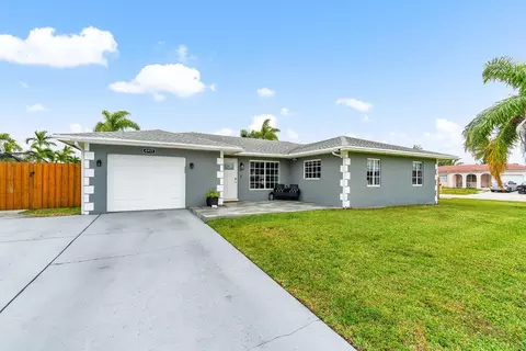 4955 Alfresco St, Boca Raton, FL 33428
