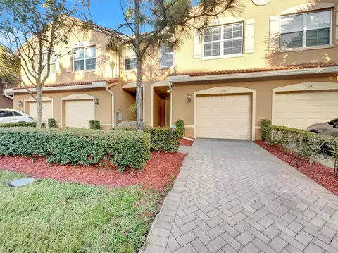 5962 Monterra Club Dr, Lake Worth, FL 33463