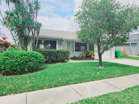 4921 NW 96th Ter, Sunrise, FL 33351