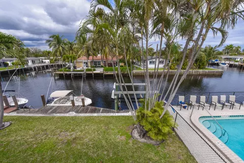 301 E Mcnab Rd #215, Pompano Beach, FL 33060