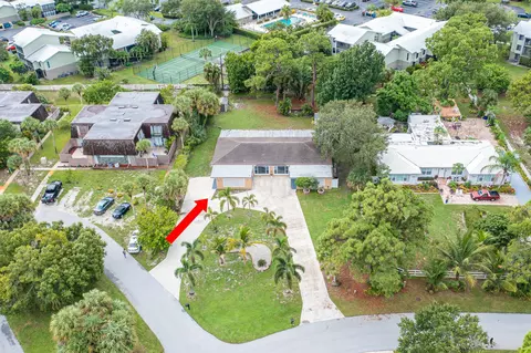 830 NW 10th Ter, Stuart, FL 34994 photo 2