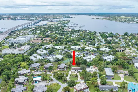 830 NW 10th Ter, Stuart, FL 34994 photo 4