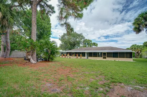 830 NW 10th Ter, Stuart, FL 34994 photo 25
