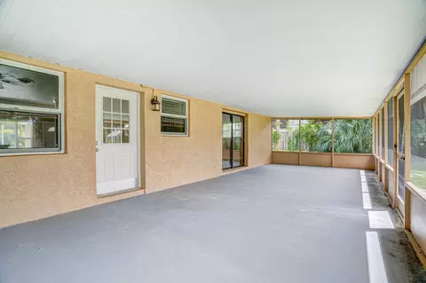 830 NW 10th Ter, Stuart, FL 34994 photo 13