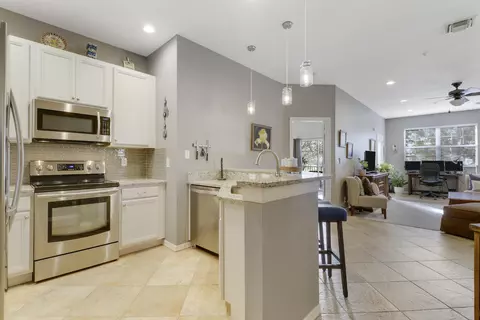 110 Lighthouse Cir #H, Tequesta, FL 33469 photo 5