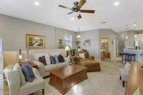 110 Lighthouse Cir #H, Tequesta, FL 33469 photo 3