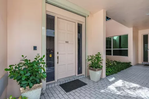 196 Orange Tree Dr, Atlantis, FL 33462 photo 4