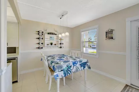 1049 Exeter C, Boca Raton, FL 33434 photo 8
