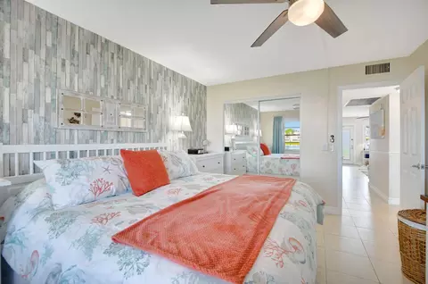 1049 Exeter C, Boca Raton, FL 33434 photo 13