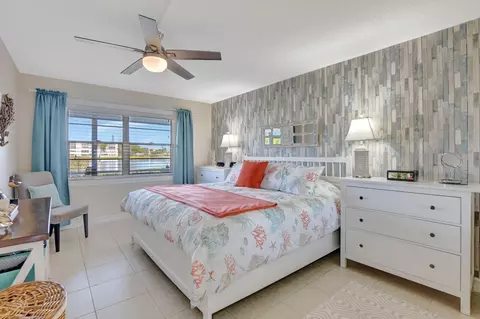 1049 Exeter C, Boca Raton, FL 33434 photo 12