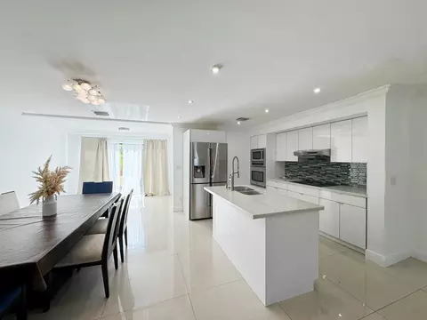 4846 Sheridan St #4, Hollywood, FL 33021