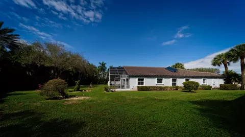 5718 Swaying Palm Ln, Boynton Beach, FL 33437