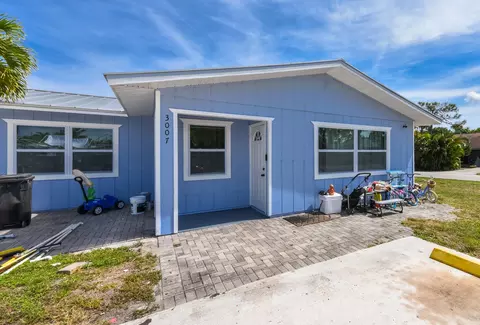 3003 SE Birch Ave, Stuart, FL 34997 photo 2