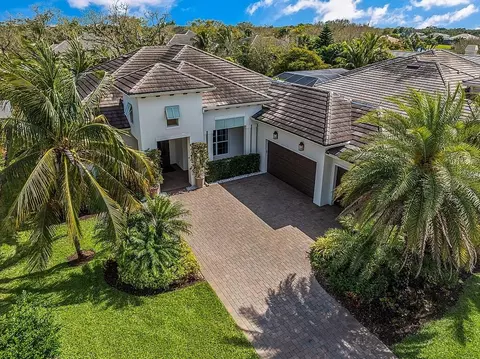 1204 Isla Verde Sq, Vero Beach, FL 32963
