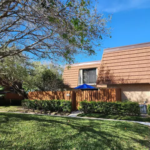 3025 30th Ct, Jupiter, FL 33477 photo 3