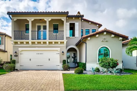 8659 Grand Prix Ln, Boynton Beach, FL 33472