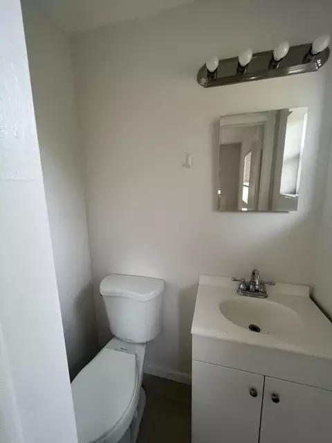 919 SE 10th St, Stuart, FL 34994 photo 6