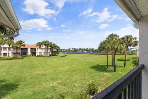 10507 SE Terrapin Pl #E-202, Jupiter, FL 33469