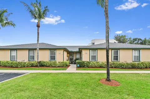 3162 Via Poinciana #5, Lake Worth, FL 33467