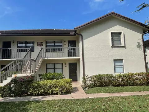 7633 Tahiti Ln #202, Lake Worth, FL 33467