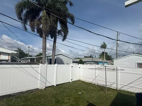 8941 Oak St, Boynton Beach, FL 33436 photo 22
