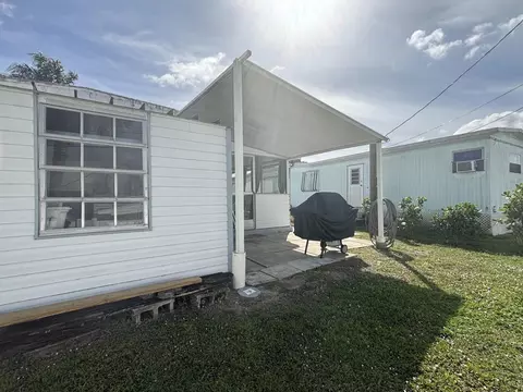 8941 Oak St, Boynton Beach, FL 33436 photo 19